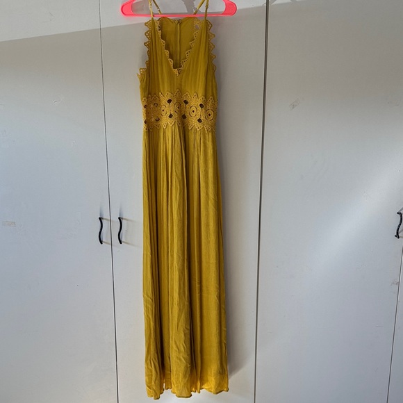 Lulus Dresses & Skirts - Lulu's Mustard Lace Maxi Dress